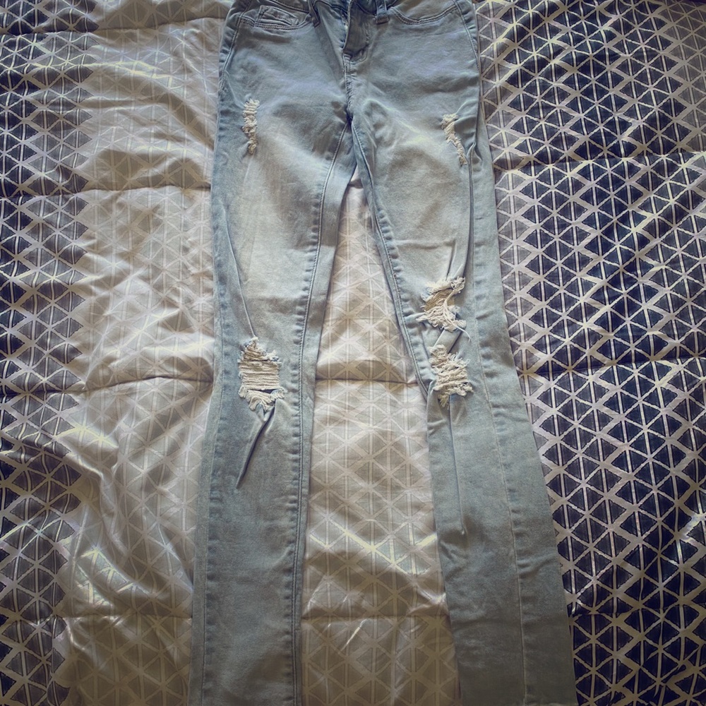 Distress Jeans